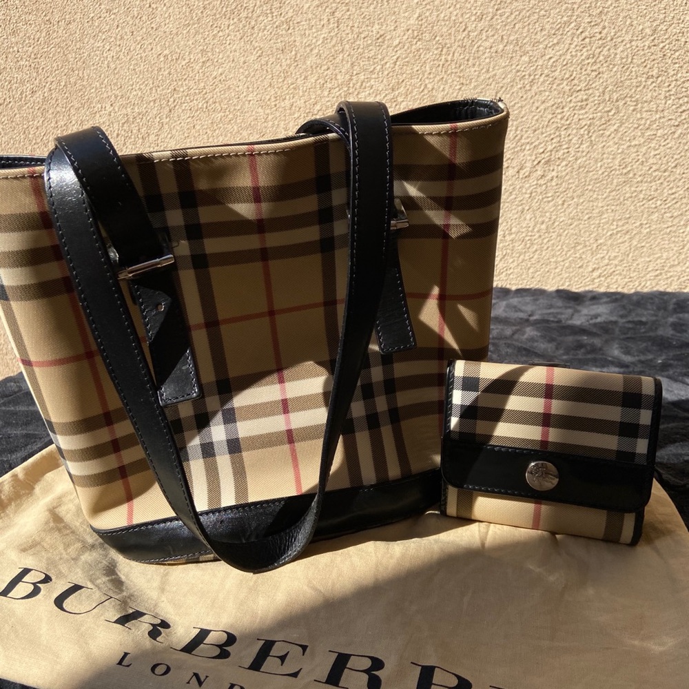 Authentic Burberry Purse and Wallet